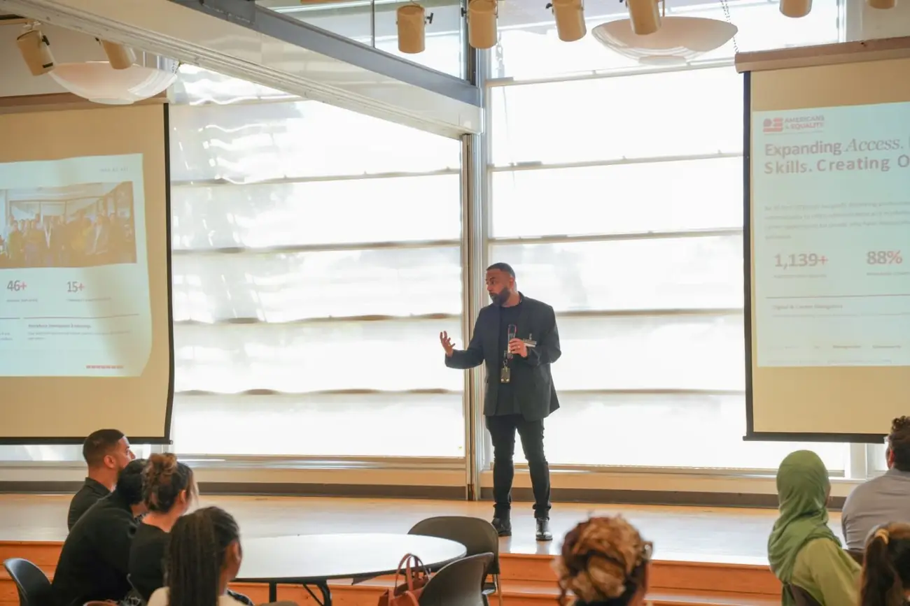 Omer Qureshi delivering a keynote in Washington DC